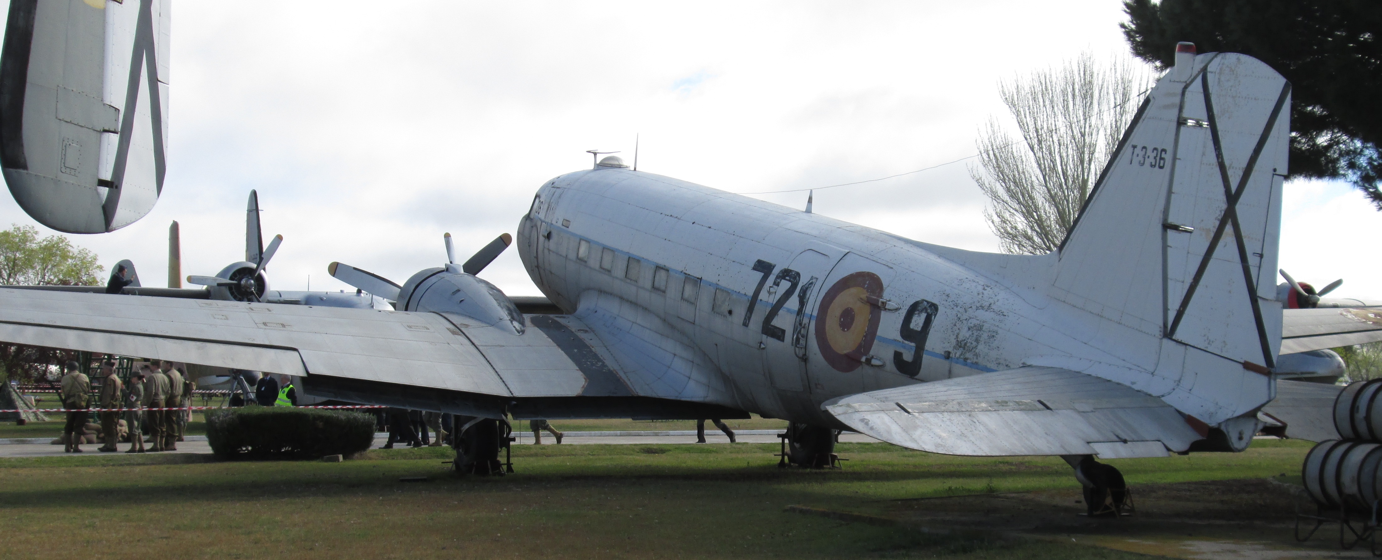 11. Transporte estadounidense C-47 Dakota (España, Guerra Fría).