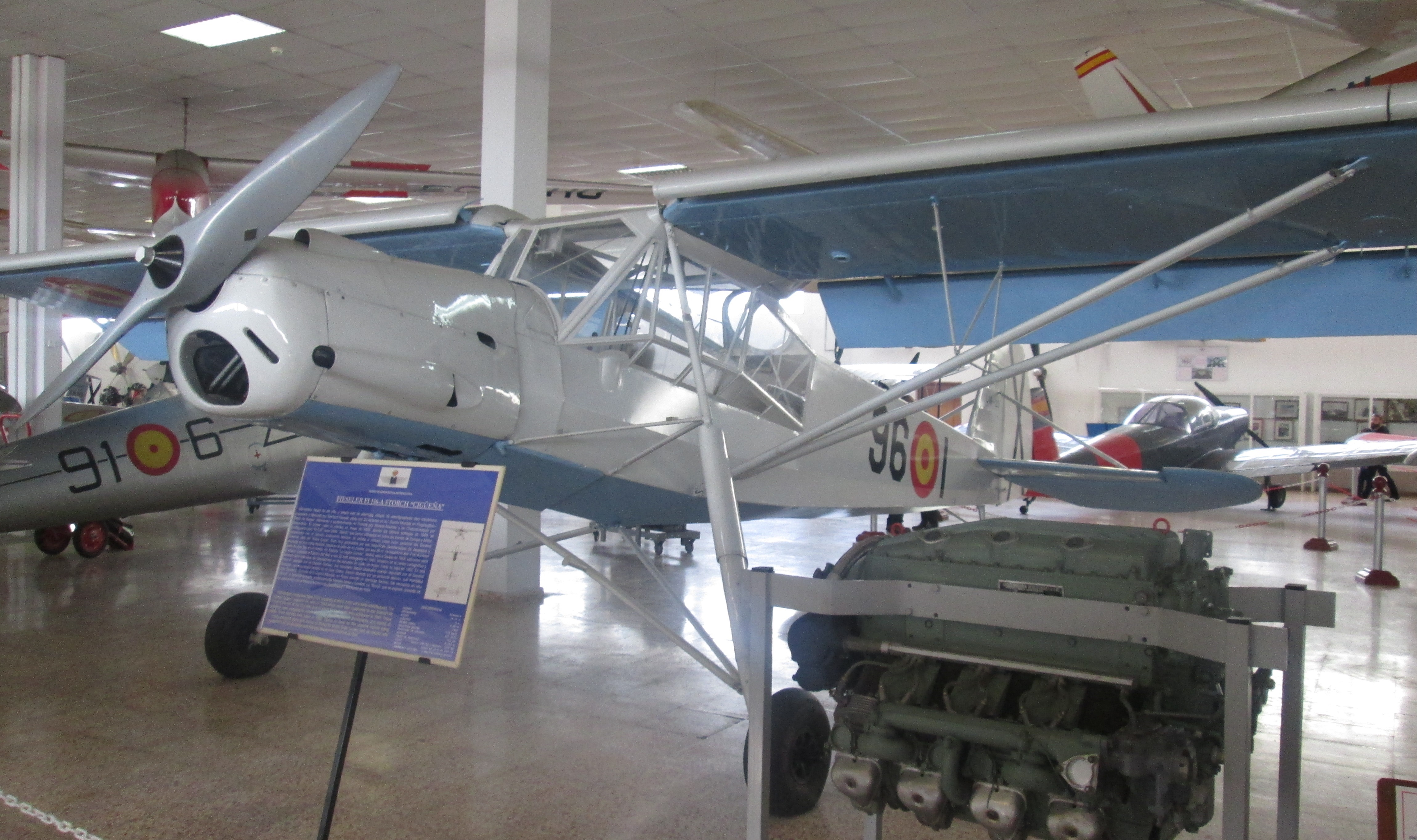 15. Aparato de reconocimiento alemán Fieseler Fi 156 Storch (España, Guerra Fría).