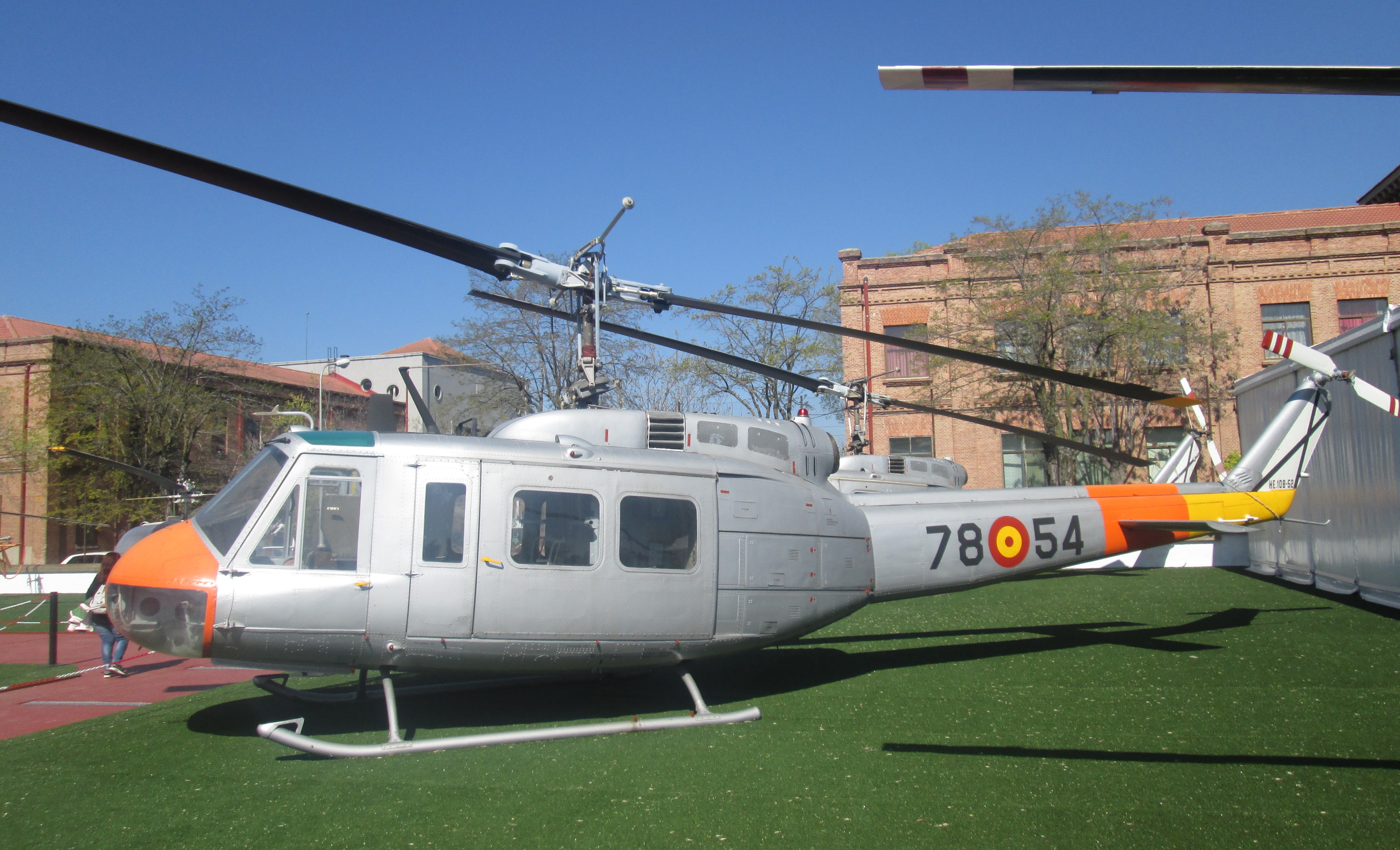 31. Helicóptero estadounidense UH Huey (España, Guerra Fría).