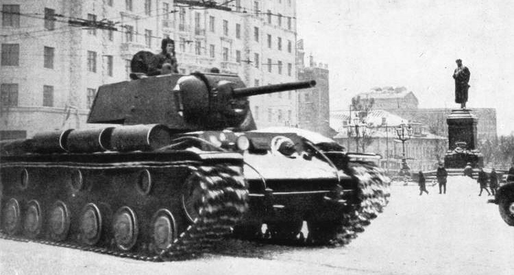 Tanque KV-1 durante la Batalla de Moscú.