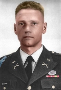 Lauri Törni como oficial del Ejército Estadounidense.