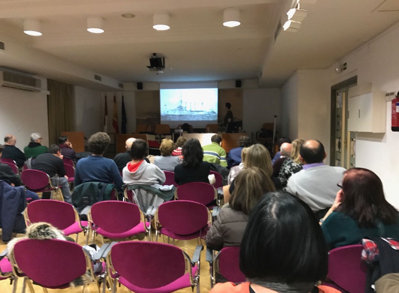 Otra perspectiva de la charla sobre la Gran Guerra.